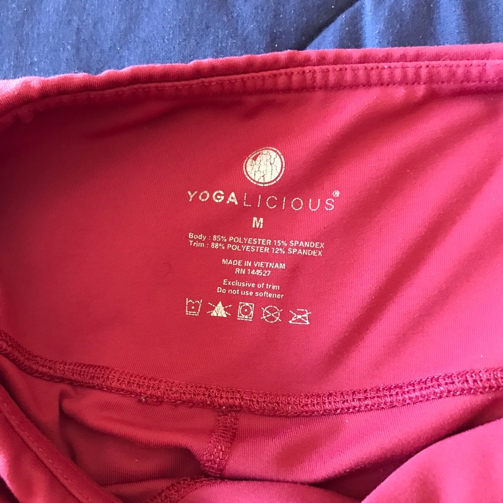 Yogalicious  leggings. Medium.